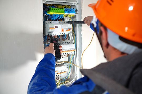 Elektrische Anlage prüfen, Tirol